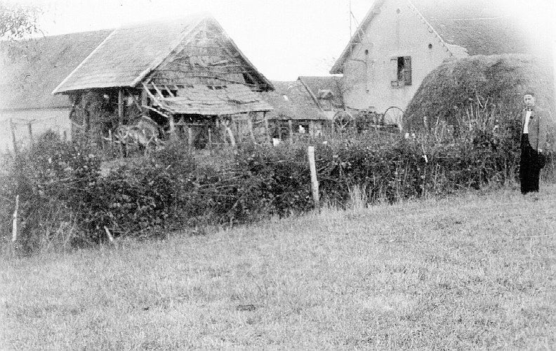 22photo 3 recto ferme des Mayennes 04 09 1945R